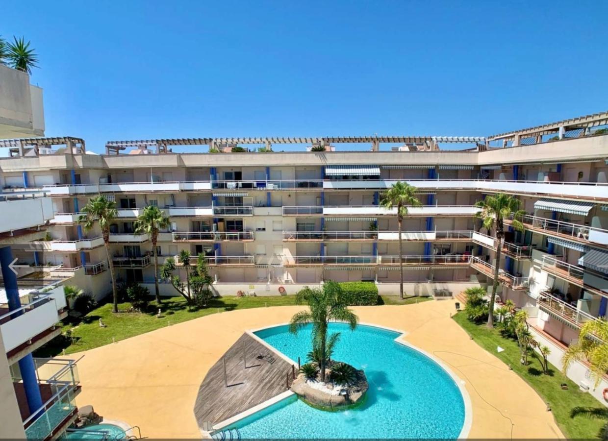 Superbe Appartement Avec Solarium Et Piscine Communautaire Roses Dış mekan fotoğraf