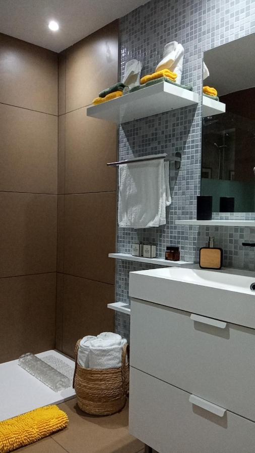 Superbe Appartement Avec Solarium Et Piscine Communautaire Roses Dış mekan fotoğraf