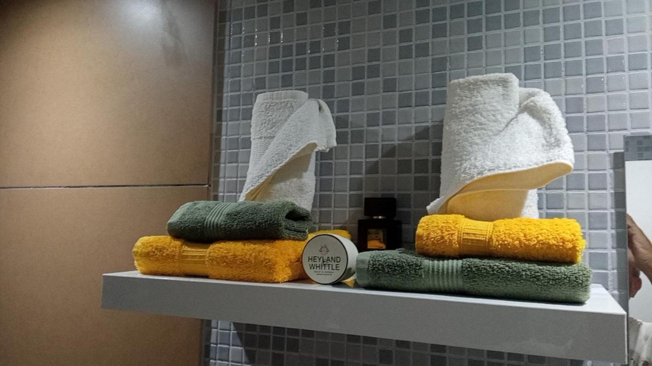 Superbe Appartement Avec Solarium Et Piscine Communautaire Roses Dış mekan fotoğraf