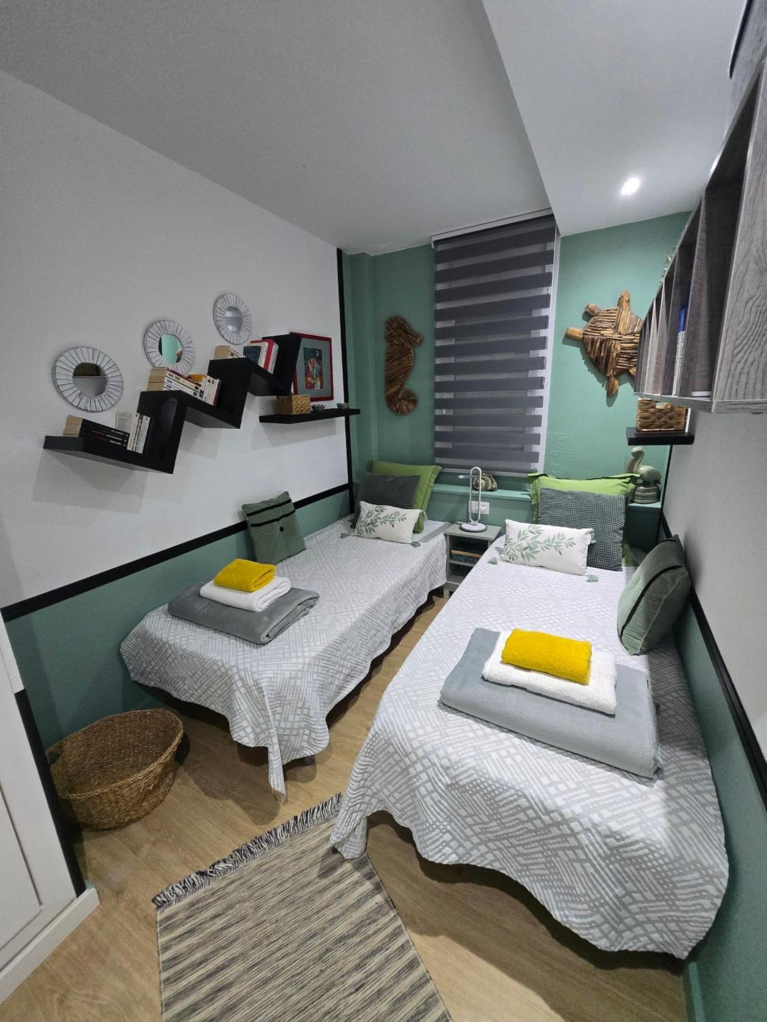 Superbe Appartement Avec Solarium Et Piscine Communautaire Roses Dış mekan fotoğraf